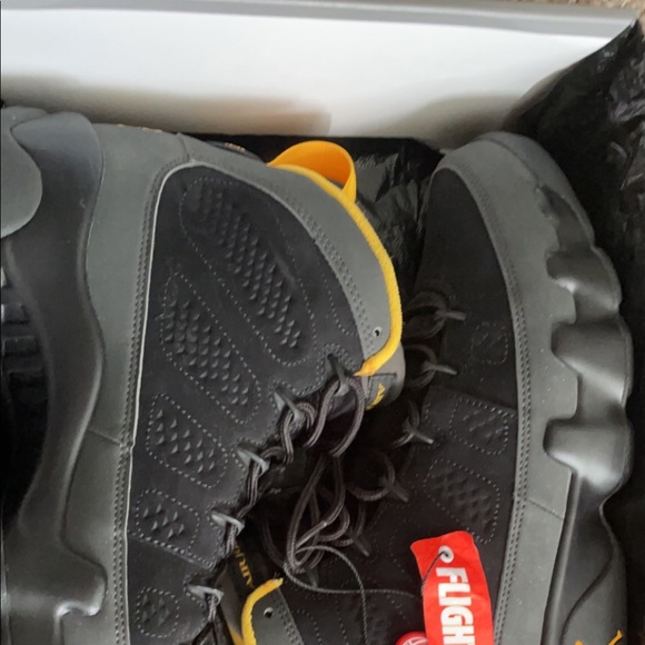 Jordan retro 9 dark charcoal university gold